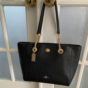 COACH Tote😍